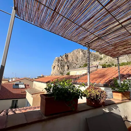 Cortile Umberto I * Cefalu