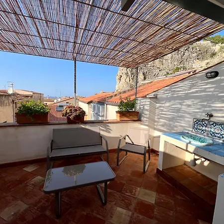 Cortile Umberto I Cefalù