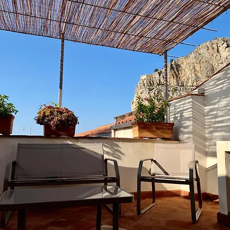 Cortile Umberto I Cefalu