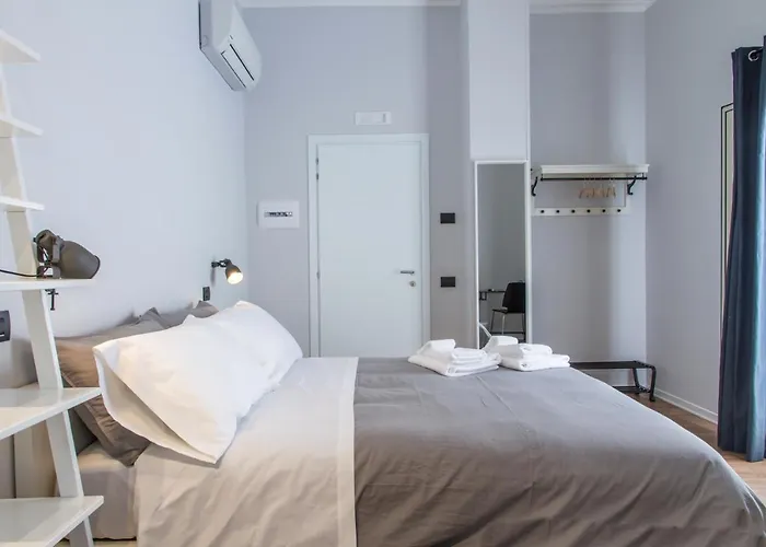 Cortile Umberto I Nocleg ze śniadaniem