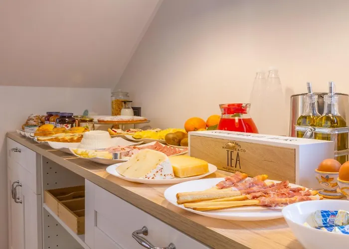 Cortile Umberto I Nocleg ze śniadaniem