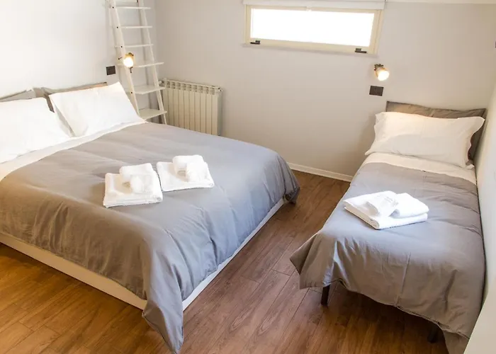 Cortile Umberto I Nocleg ze śniadaniem Cefalù