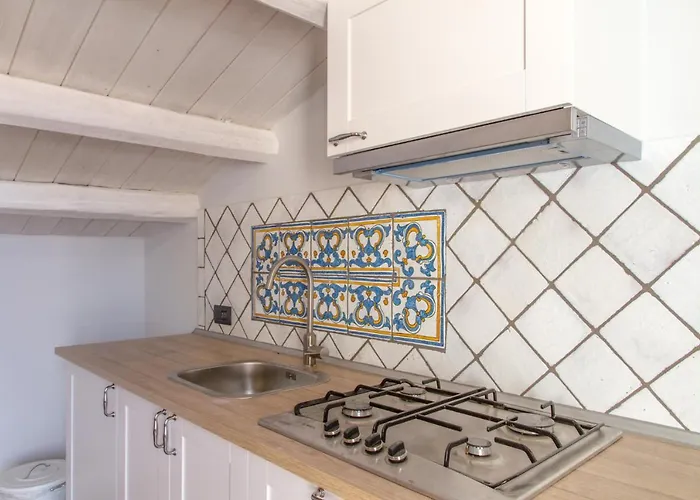 Cortile Umberto I 4*