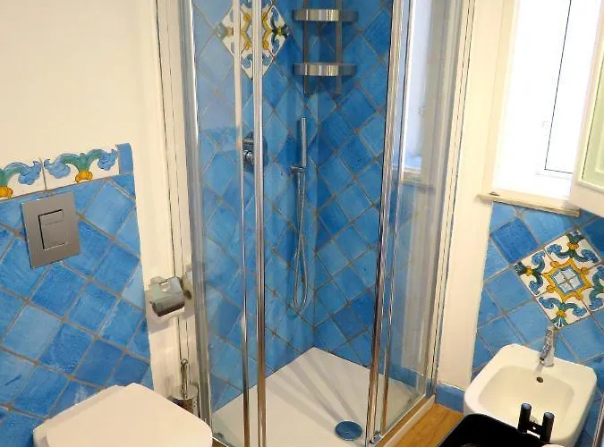 Cortile Umberto I Nocleg ze śniadaniem Cefalù