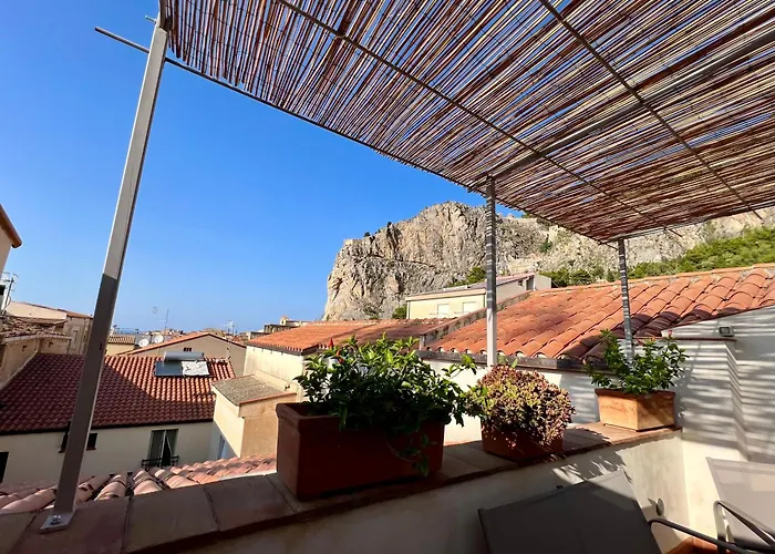 Cortile Umberto I 4* Cefalù